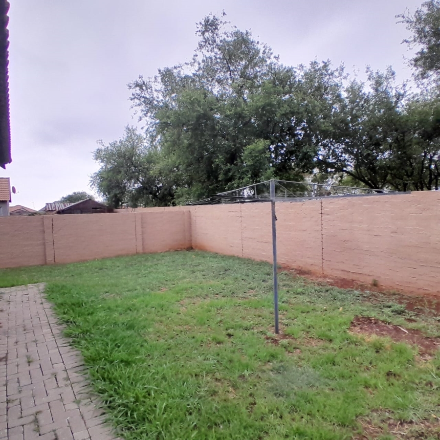 3 Bedroom Property for Sale in Waterkloof East North West